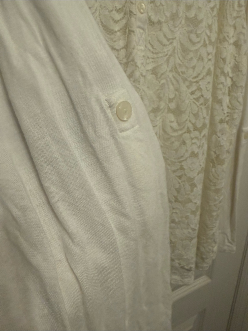 Apt. 9 Henley Blouse Featuring A Delicate Lace Overlay On Front Size 3X - Picture 4 of 7